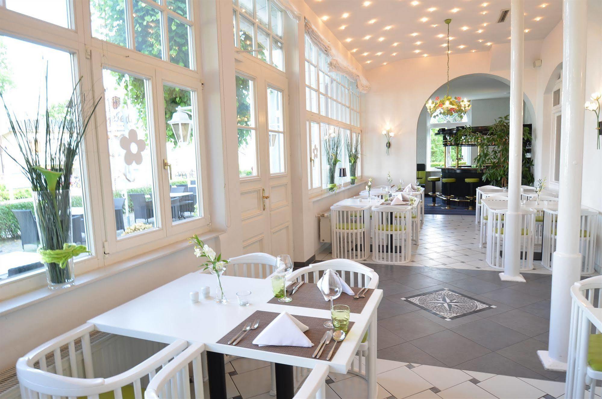 Apartment Und Economyzimmer Residenz Waldkrone Ostseebad Kühlungsborn